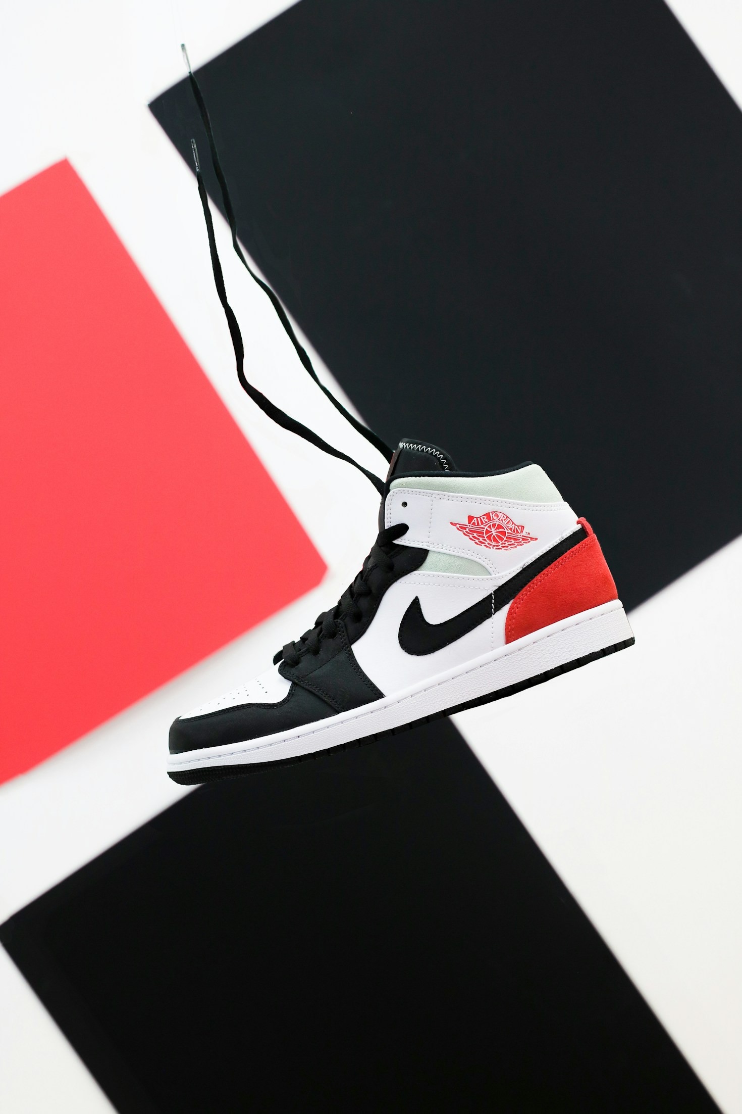 How Sneaker Culture Shapes Modern Fashion